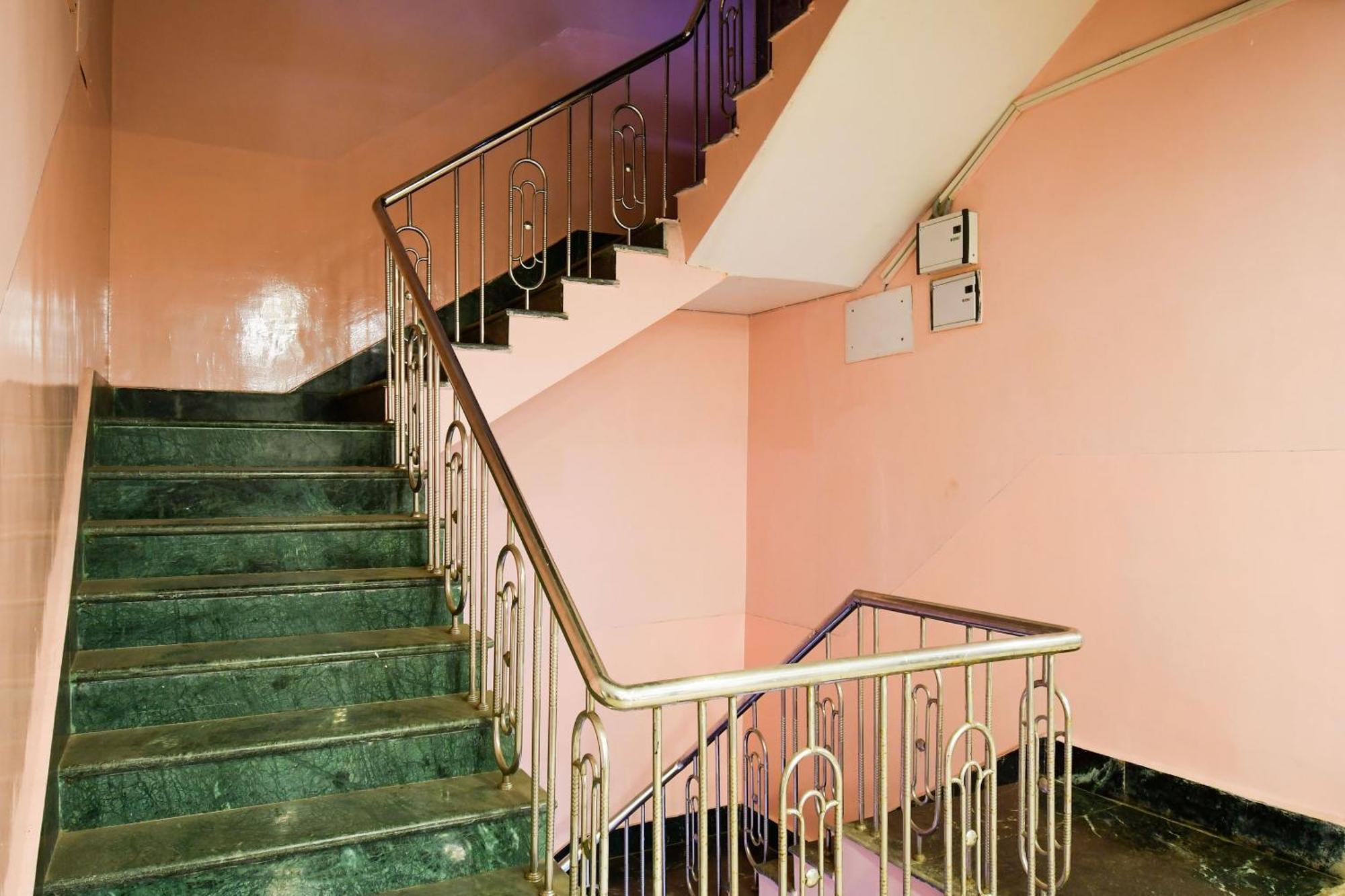 Hotel O Premium Hari Jamshedpur Exterior foto